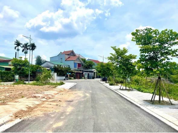 Siêu rẻ ma cực kỳ chất lượng. Lô đất đối diện công viên lô đất tại tdp linh tiến,phường thạch linh cũ.Hà Tĩnh